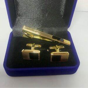 Sun Eagle Elegant Gold and Black Cufflinks and Tie Clip Set